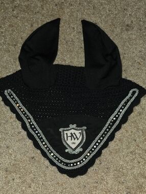 Black Equestrian Fly Bonnet with HW Crest